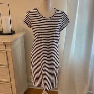 Gap t-shirt Striped Black and White Dress